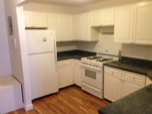 Rented by Living New York | media 35