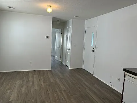 2 bed, 2.0 bath, 728 sqft, $1,299 — Photo 3
