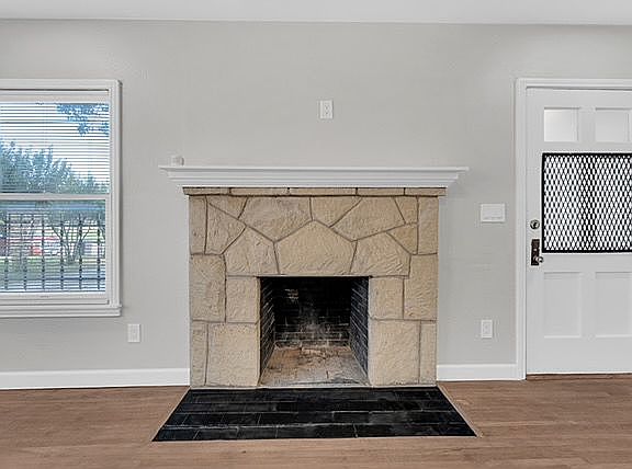 5th image of 1834 W Woodlawn Ave