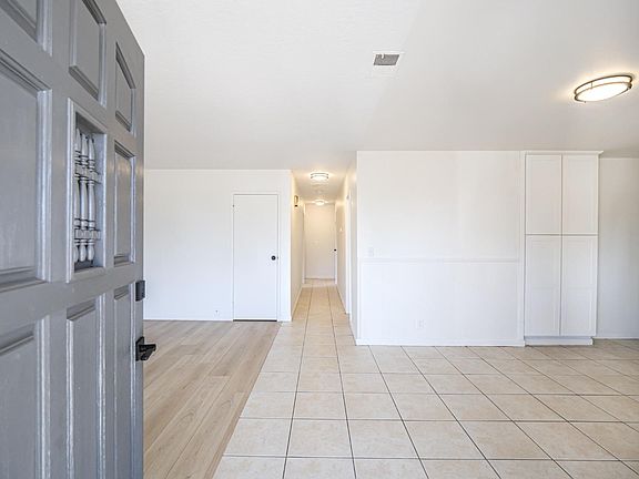 5th image of 295 Ponderosa Ave