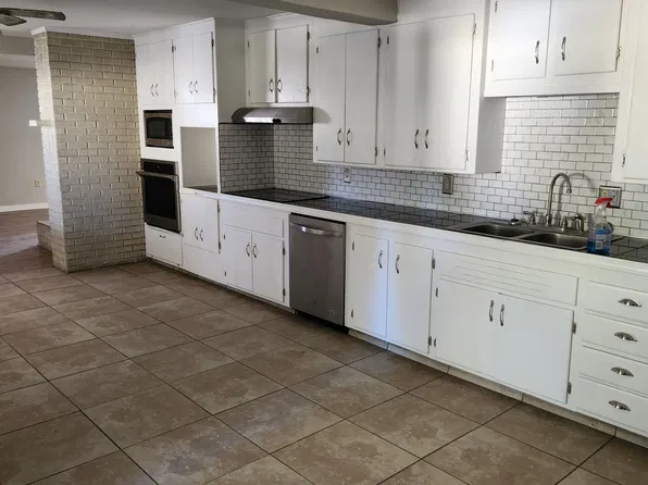 644 Grove St NE, Albuquerque, NM 87108