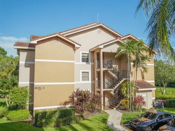 9033 Wiles Rd APT 304, Pompano Beach, FL 33067