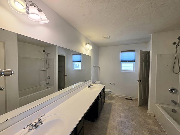4th image of 2393 Shadow Bend Dr