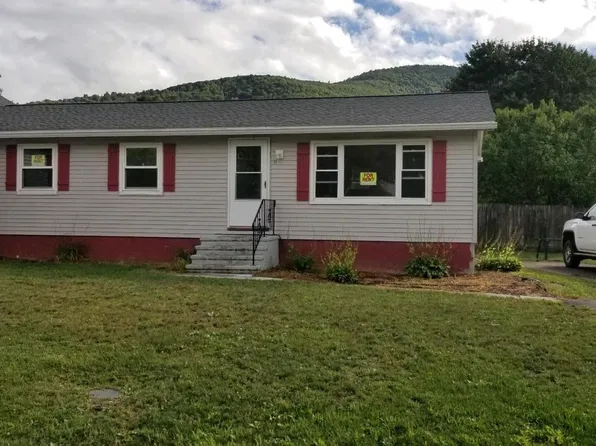 11 Gum Tree Dr, Tunkhannock, PA 18657