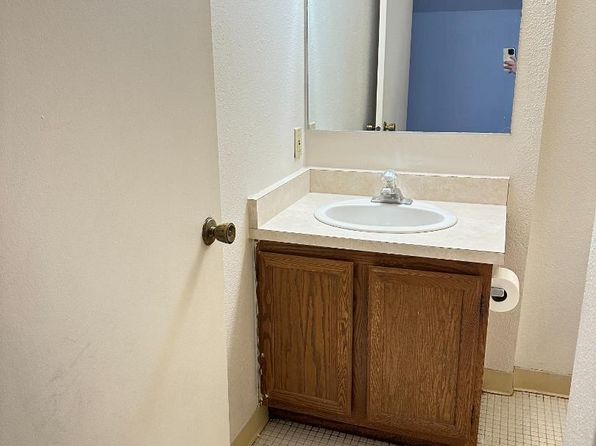 127 1/2 Welch Ave Unit 204