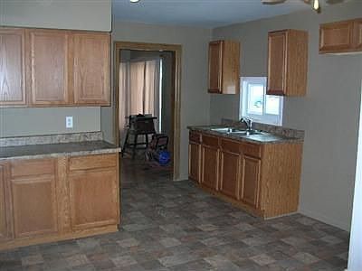 4th image of 228 N Wisconsin St