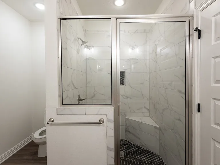 1546 Bennett St — Photo 3