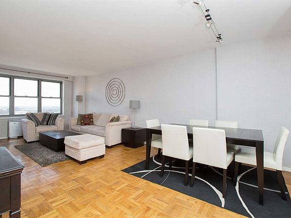 2nd image of 125-10 Queens Blvd #1902