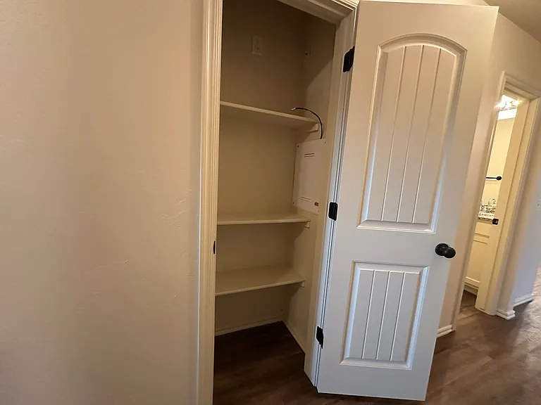 412 Chalk Hill Ct — Photo 28