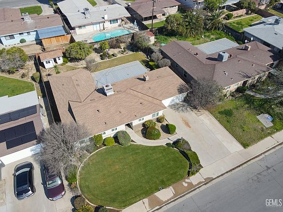 2nd image of 1316 Emery Ave