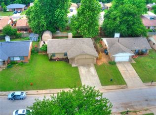 424 Brighton Dr, Edmond, OK 73003