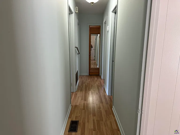 1218 Creekwood Dr — Photo 13