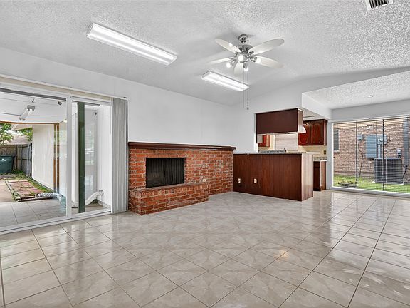 4th image of 2014 Powderhorn Dr