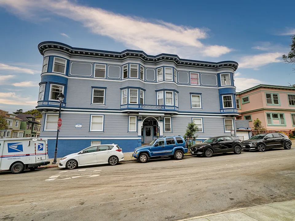 144 Hugo St #6