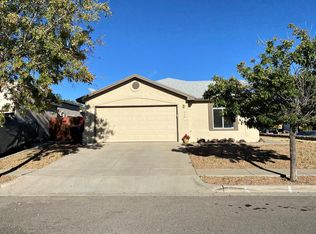 300 Schoellkope Pl, Horizon City, TX 79928