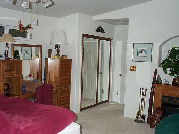 4th image of 3617 Dayton St