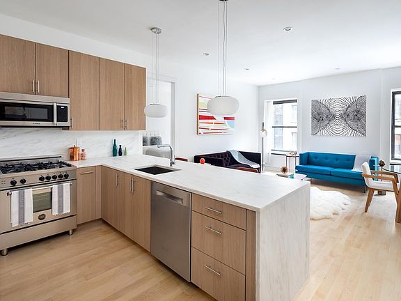 5th image of 310 W 97th St APT 41