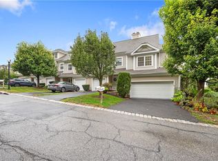 5 Crystal Hill Dr, Pomona, NY 10970