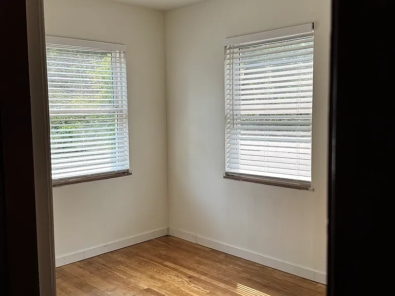 231-235 W Pacemont Rd — Photo 6