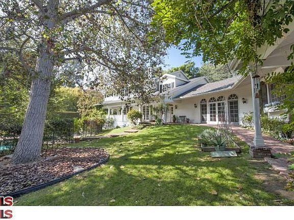 2nd image of 4055 Kraft Ave