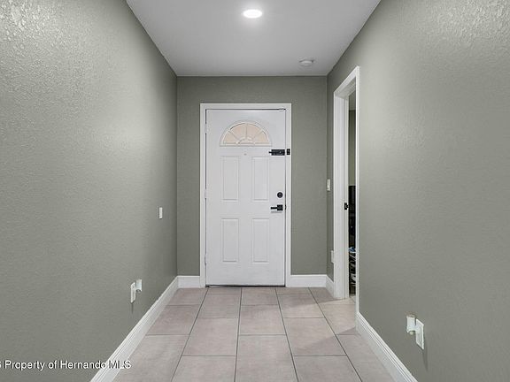 4th image of 5106 Pacific Ave