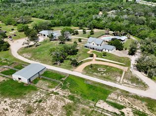 1181 Southern Way, Luling, TX 78648