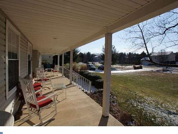 3rd image of 107 Naomi Ln