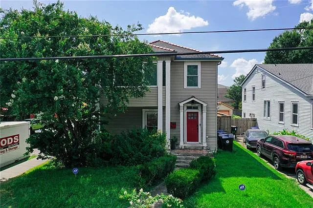 3402 Octavia St — Photo 1