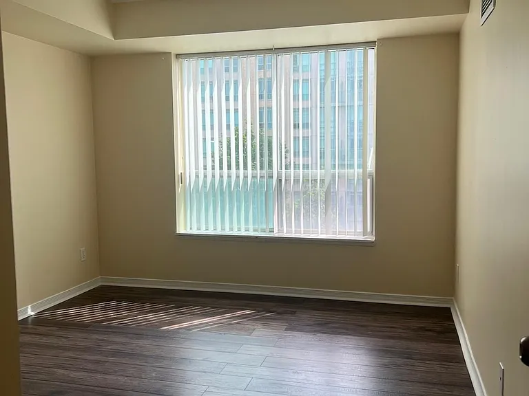 3 Ellesmere St #408 — Photo 12