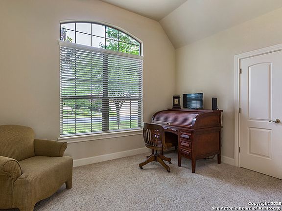 4th image of 29915 Fairway Vista Dr