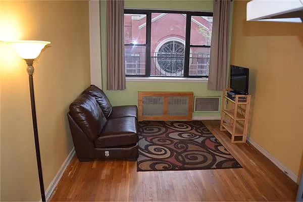 Rented by Metropolitan Res. Partners | media 22