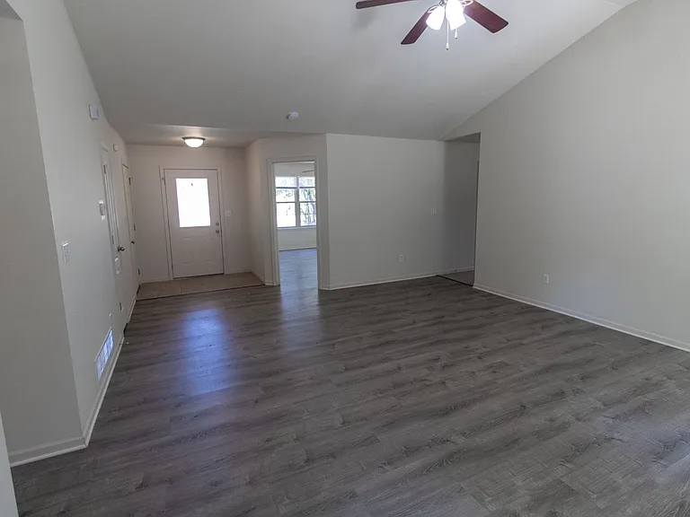 1408 Bodie Dr — Photo 6