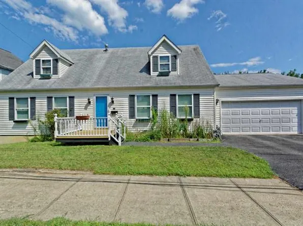 26 Stillwater St, Mechanicville, NY 12118