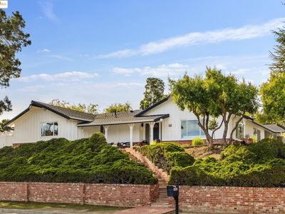 10492 Royal Oak Rd, Oakland, CA, 94605