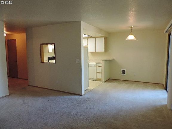 5th image of 1414 NE 72nd St APT 4