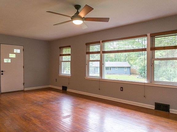 4th image of 39 Reese Rd