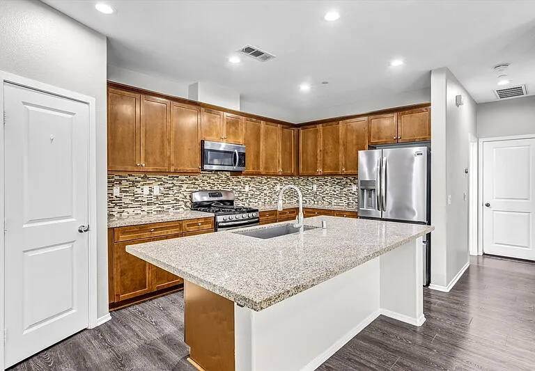 2215 Antonio Dr — Photo 8