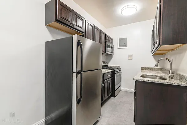 Rented by Hillel Realty Group | media 3