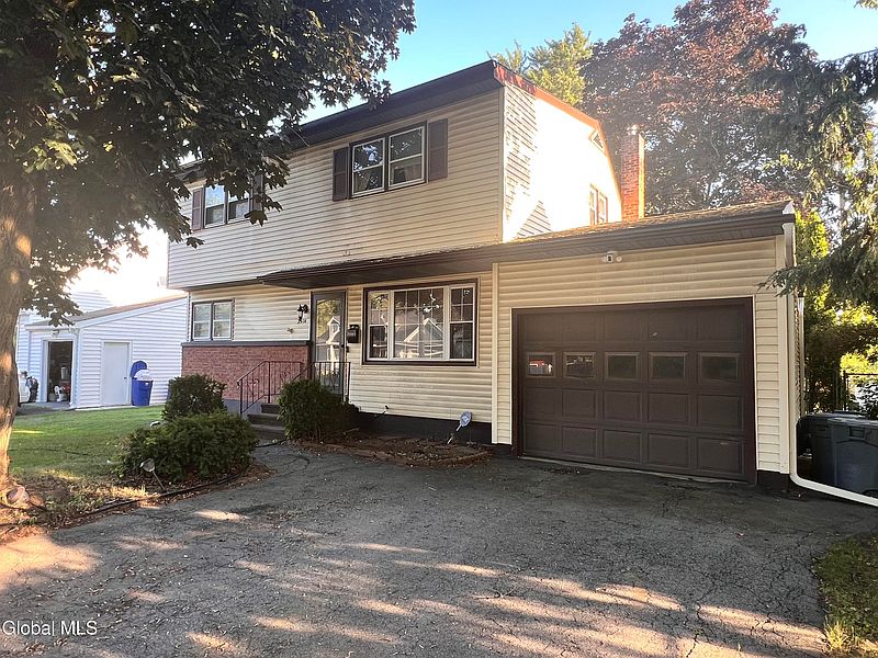 2nd image of 2516 Consaul Road