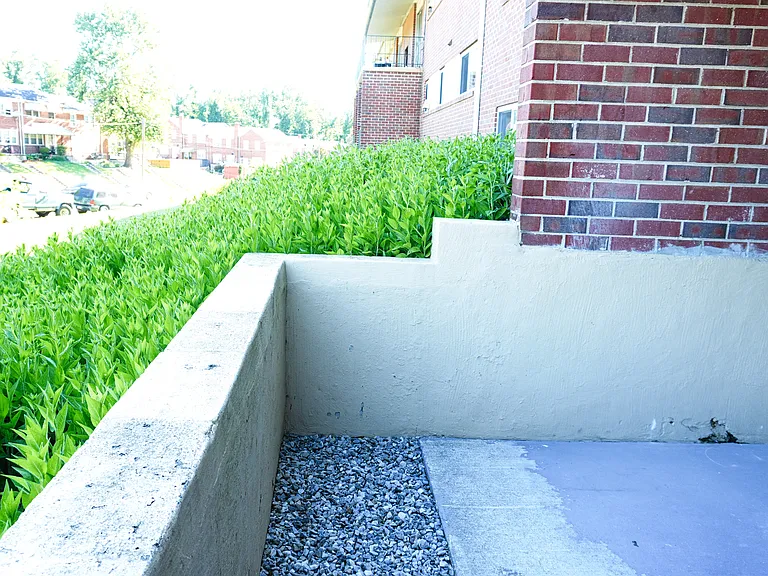 Edmondson Park Apartments — Photo 34