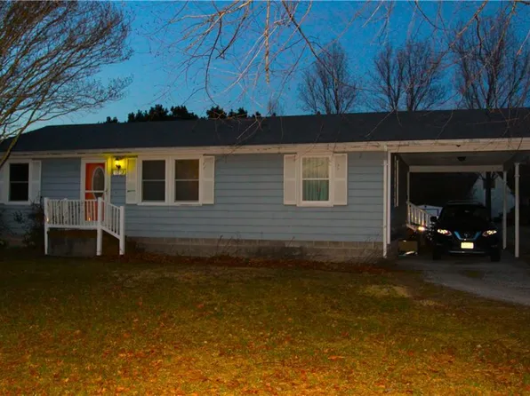 6717 Greenfield Ln, Gloucester, VA 23061