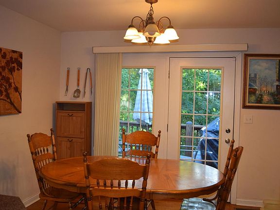 6913 catalpa springs dr(kitchen nook)