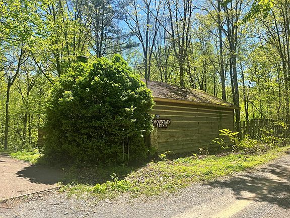 2nd image of 2346 Jims Way
