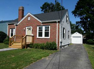 18 Spofford Ave, Warwick, RI 02888