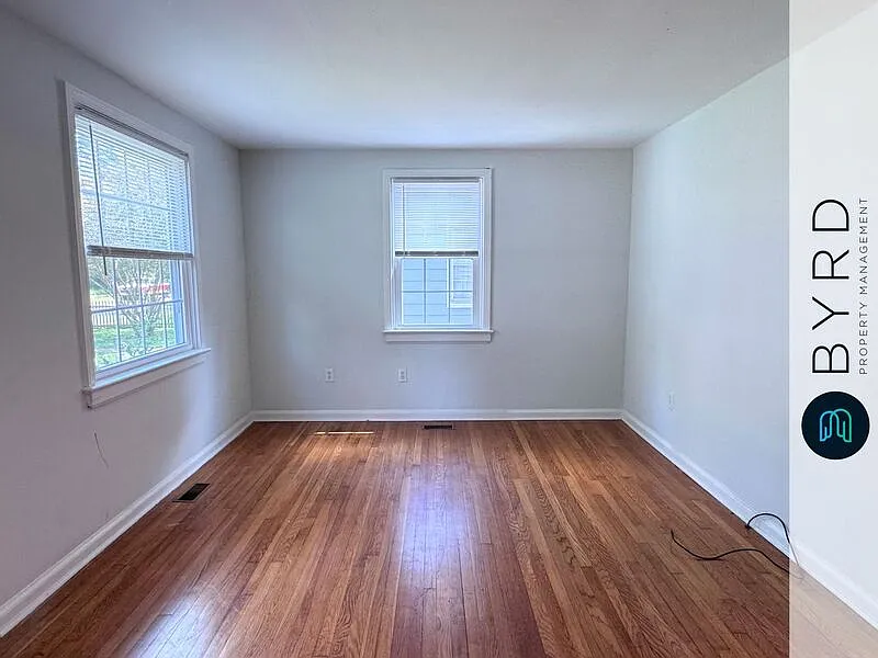 4 bed, 2.0 bath, 1441 sqft, $2,575 — Photo 4