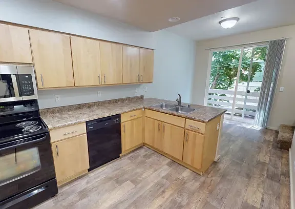 5299 Olympic Dr #H — Photo 3