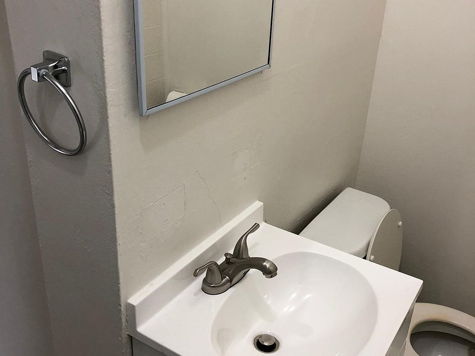 2nd image of 38 Coral St #3