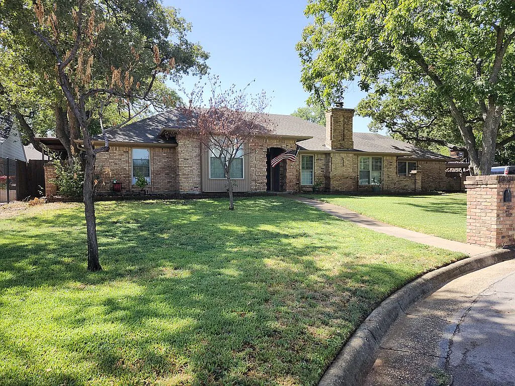 Property main image