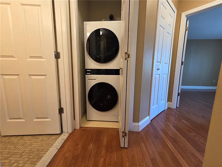 1800 Douglas Ave #327 — Photo 9