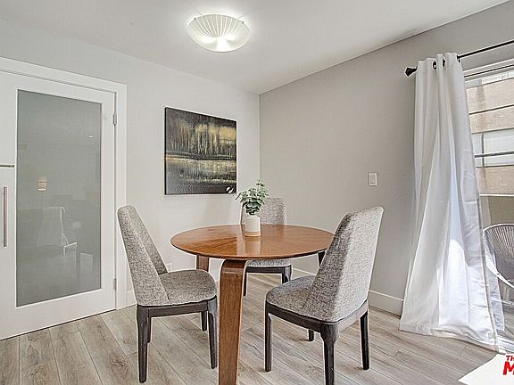 3rd image of 1825 Selby Ave APT 104